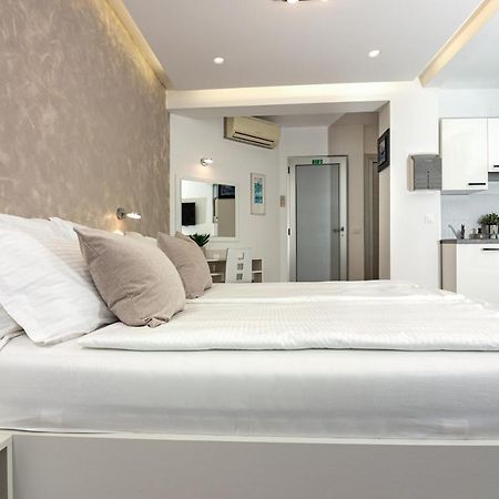 Apartments Lovret Flowers スプリト エクステリア 写真
