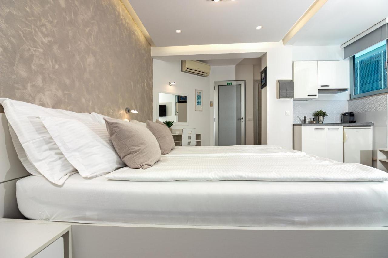 Apartments Lovret Flowers スプリト エクステリア 写真