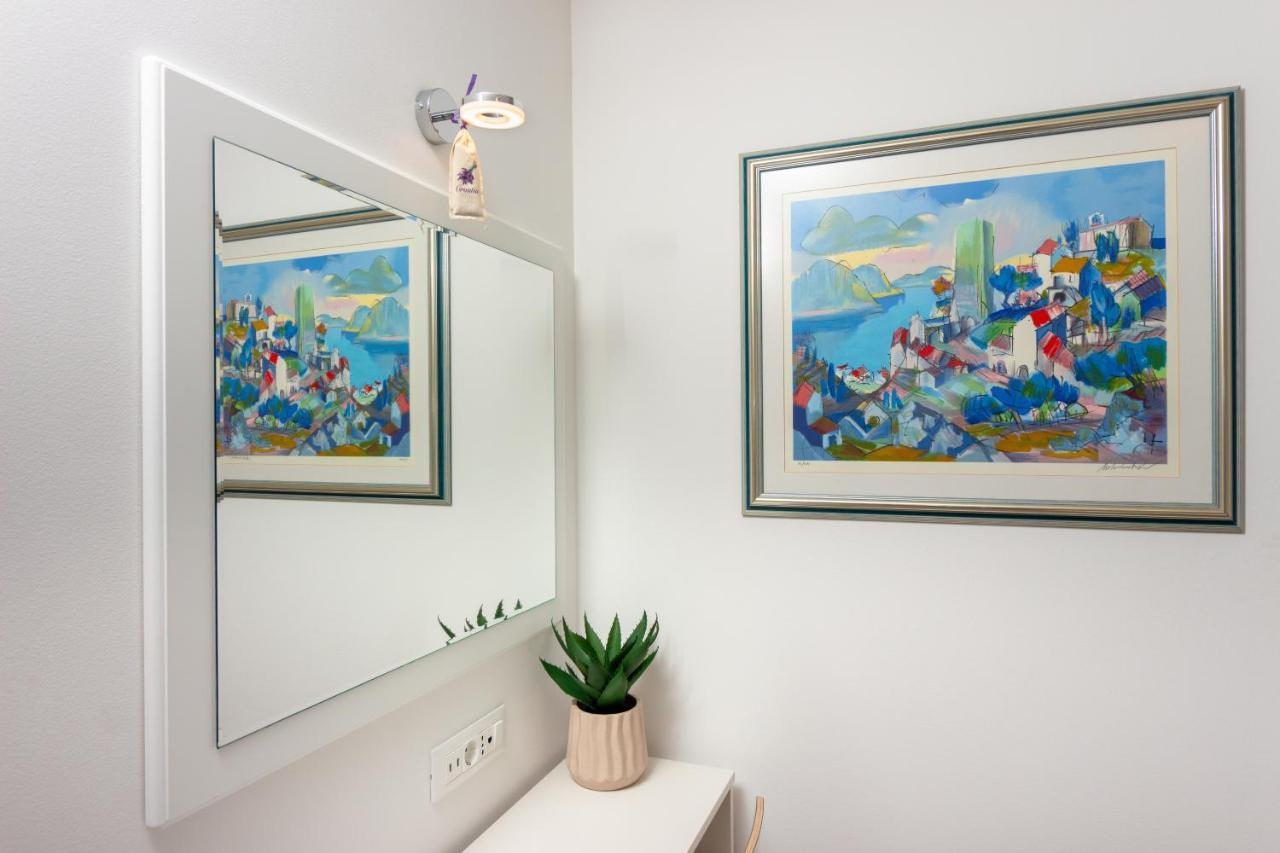 Apartments Lovret Flowers スプリト エクステリア 写真