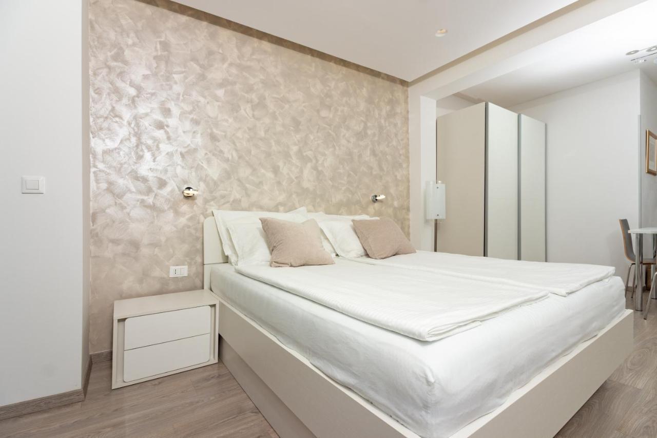Apartments Lovret Flowers スプリト エクステリア 写真