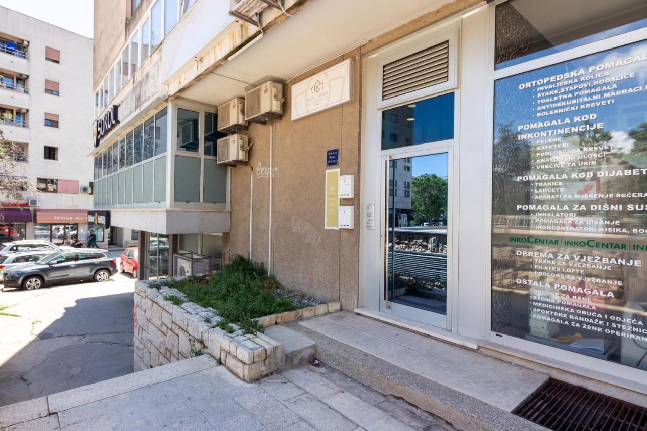 Apartments Lovret Flowers スプリト エクステリア 写真