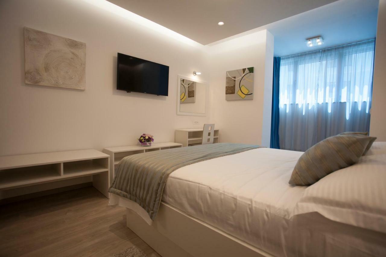 Apartments Lovret Flowers スプリト エクステリア 写真