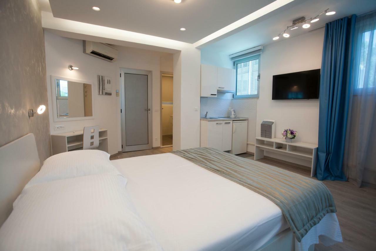 Apartments Lovret Flowers スプリト エクステリア 写真